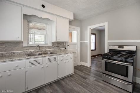 10203 Greenview Avenue Garfield Heights OH 44125