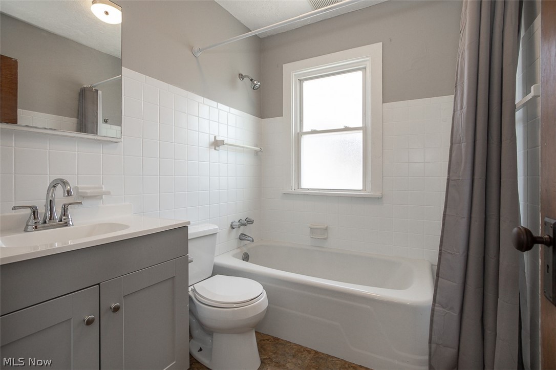10203 Greenview Avenue Garfield Heights OH 44125