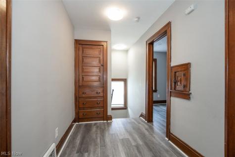 10203 Greenview Avenue Garfield Heights OH 44125