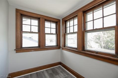 10203 Greenview Avenue Garfield Heights OH 44125