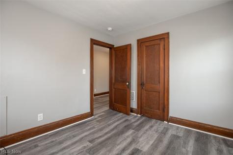 10203 Greenview Avenue Garfield Heights OH 44125