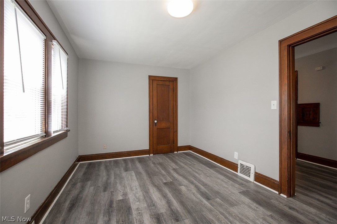 10203 Greenview Avenue Garfield Heights OH 44125
