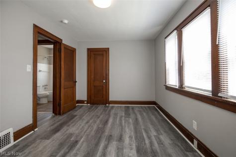 10203 Greenview Avenue Garfield Heights OH 44125