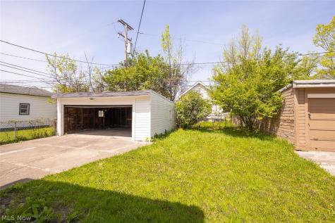 10203 Greenview Avenue Garfield Heights OH 44125