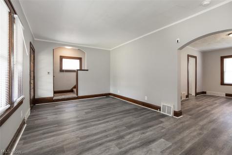10203 Greenview Avenue Garfield Heights OH 44125