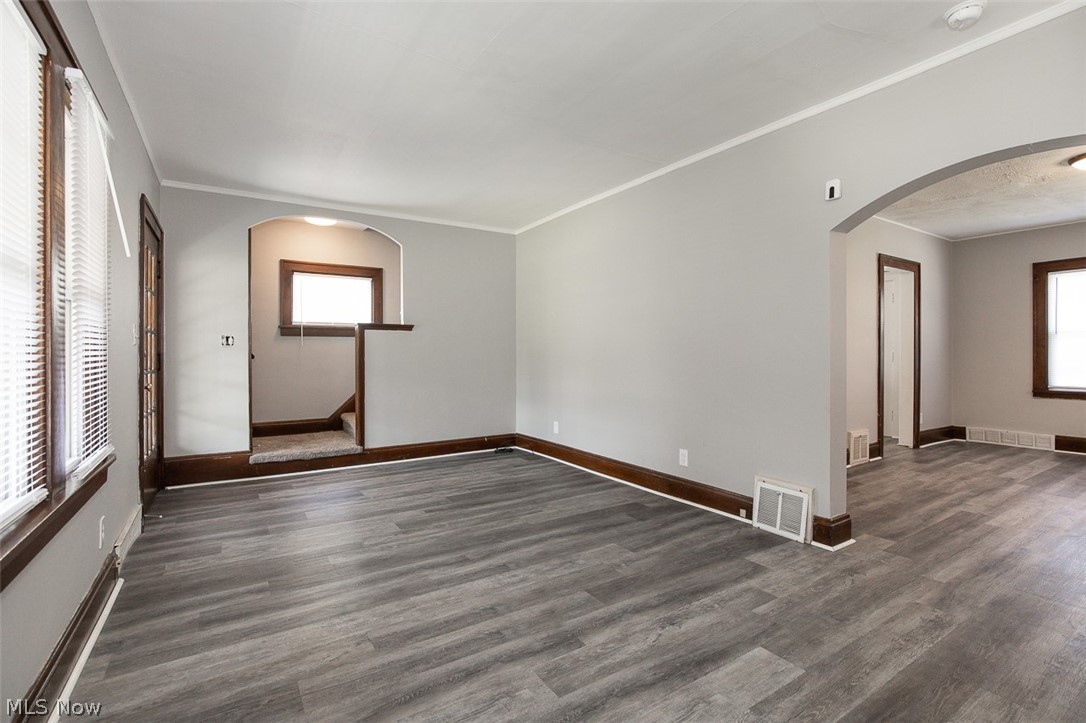 10203 Greenview Avenue Garfield Heights OH 44125