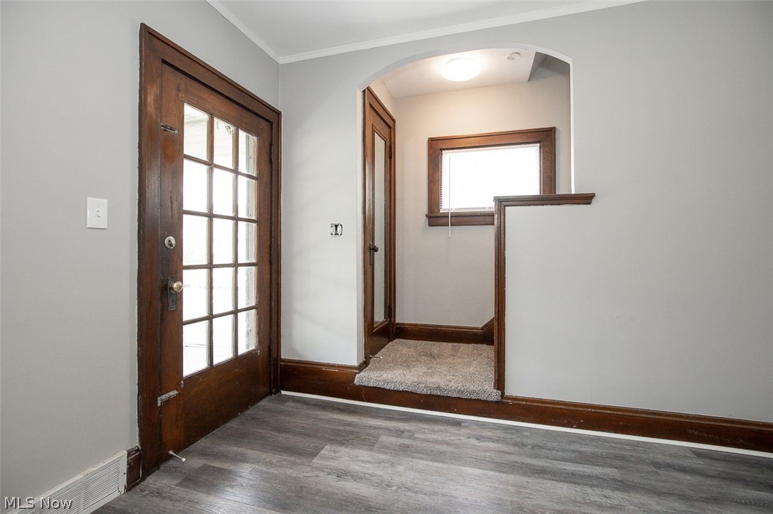10203 Greenview Avenue Garfield Heights OH 44125
