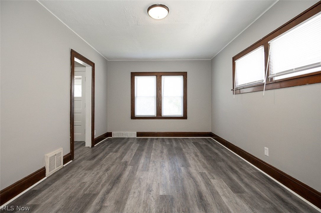 10203 Greenview Avenue Garfield Heights OH 44125
