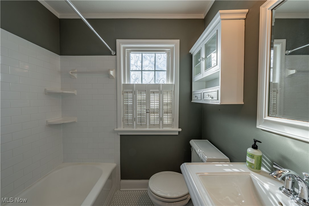 19237 Riverview Avenue Rocky River OH 44116