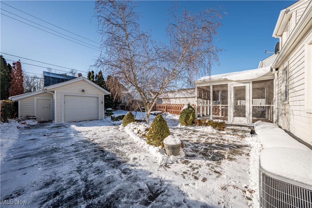 19237 Riverview Avenue Rocky River OH 44116