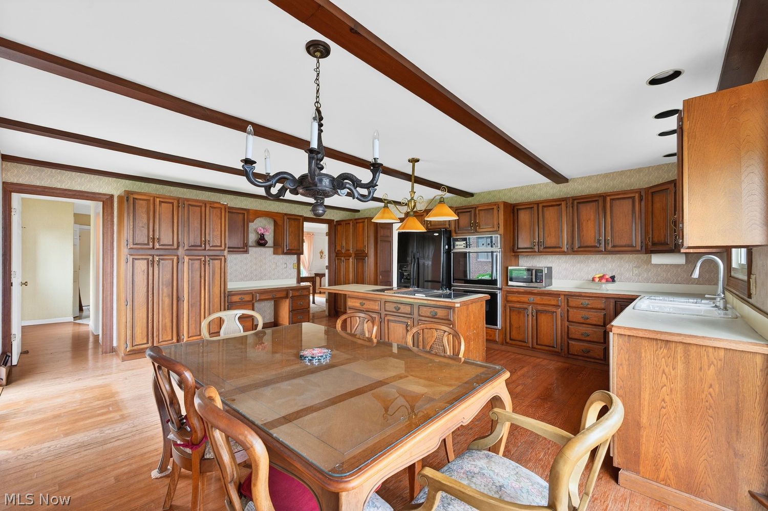 32926 Lake Road Avon Lake OH 44012