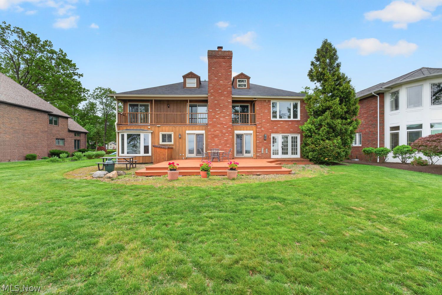 32926 Lake Road Avon Lake OH 44012