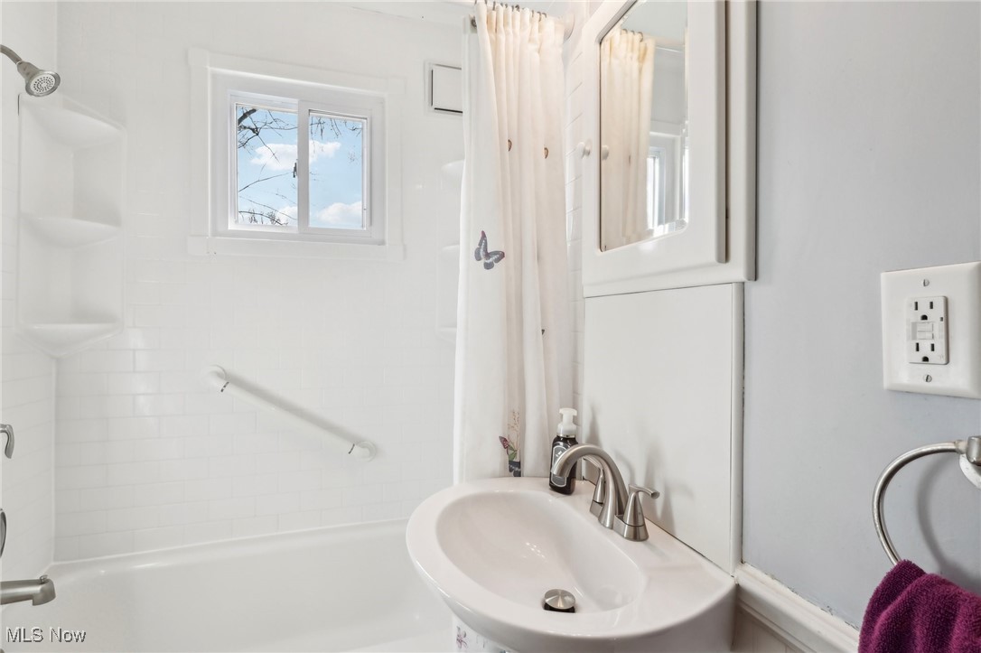 12553 Albion Road North Royalton OH 44133