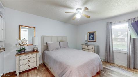 1465 Forest Drive Akron OH 44312