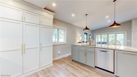 1465 Forest Drive Akron OH 44312
