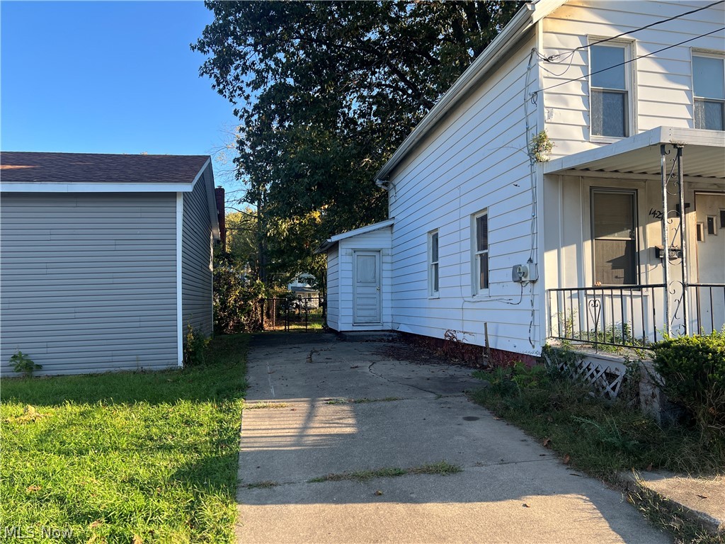 1427 4th Street NE Canton OH 44704