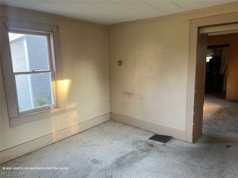 1427 4th Street NE Canton OH 44704
