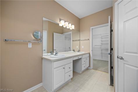 9428 Drury Way North Ridgeville OH 44039