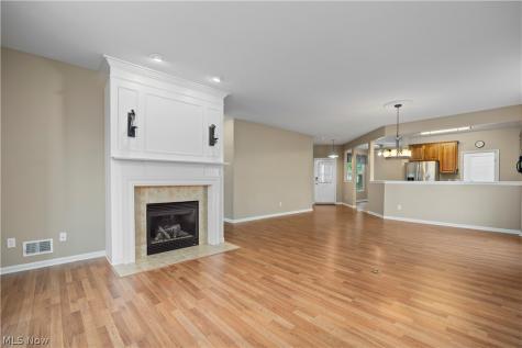 9428 Drury Way North Ridgeville OH 44039