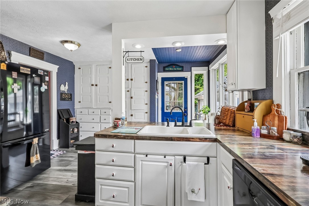 402 Bank Street Painesville OH 44077