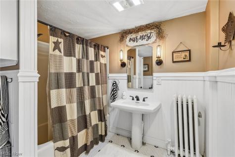 402 Bank Street Painesville OH 44077