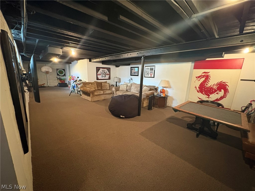 9120 Howland Springs Road SE Warren OH 44484