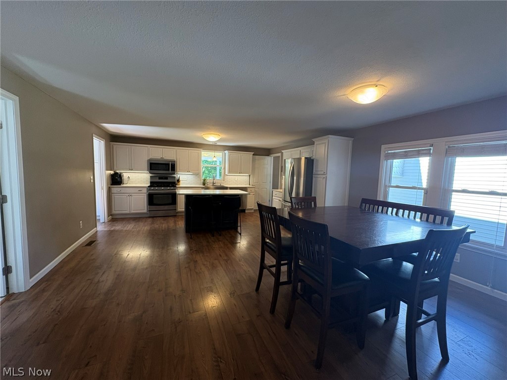 9120 Howland Springs Road SE Warren OH 44484