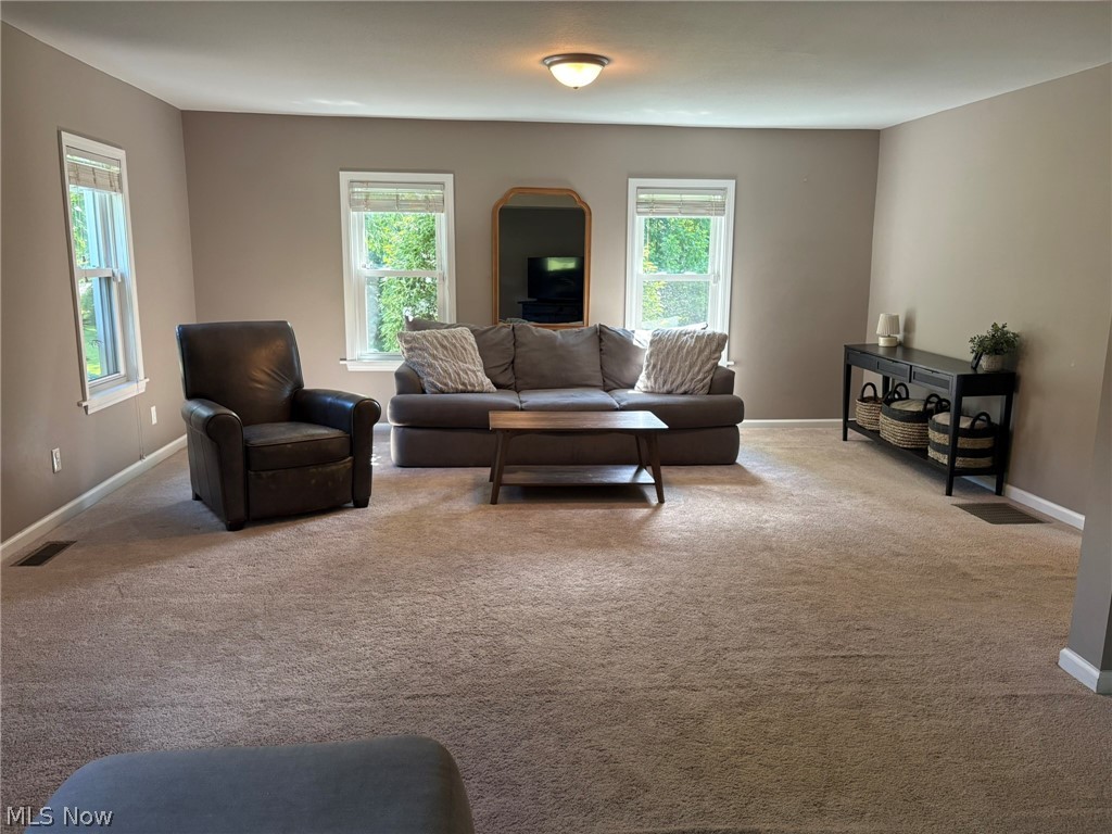 9120 Howland Springs Road SE Warren OH 44484