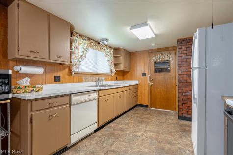 1860 N Freshley Avenue Alliance OH 44601