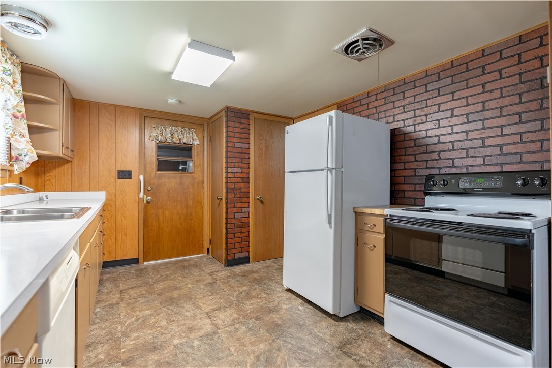 1860 N Freshley Avenue Alliance OH 44601