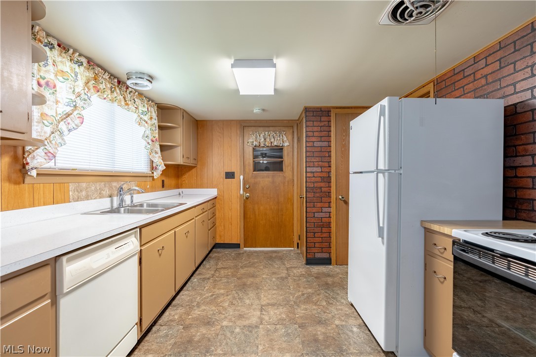 1860 N Freshley Avenue Alliance OH 44601
