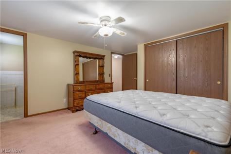 1860 N Freshley Avenue Alliance OH 44601
