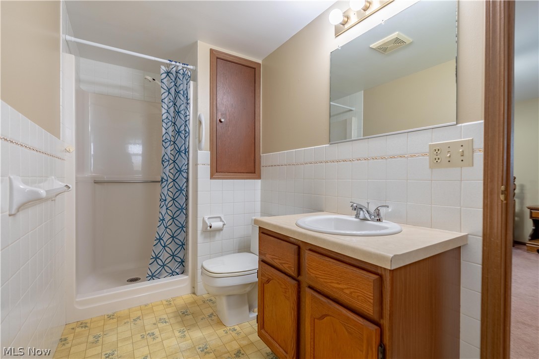 1860 N Freshley Avenue Alliance OH 44601