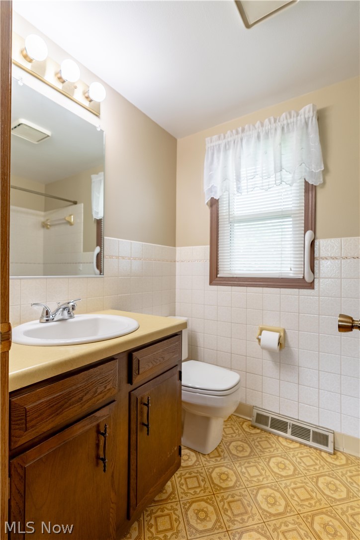 1860 N Freshley Avenue Alliance OH 44601