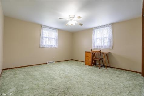 1860 N Freshley Avenue Alliance OH 44601