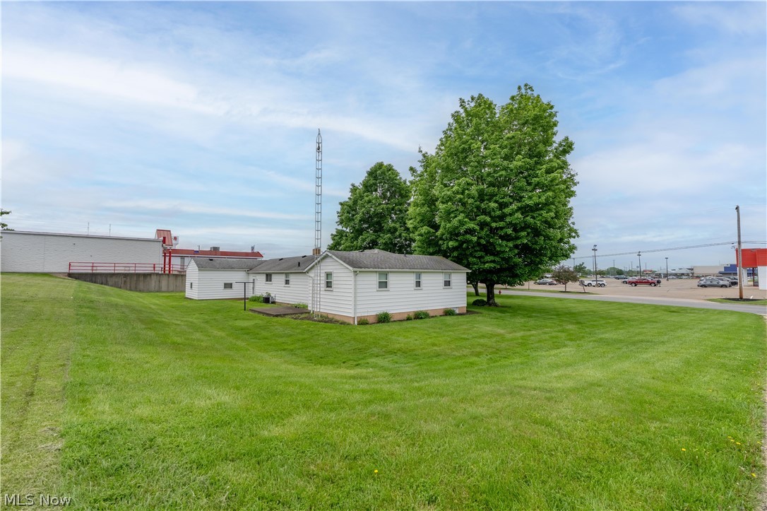 1860 N Freshley Avenue Alliance OH 44601