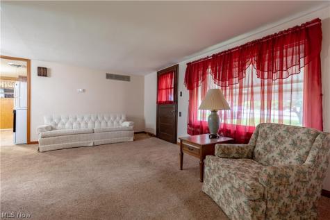 1860 N Freshley Avenue Alliance OH 44601