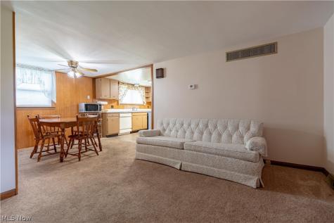 1860 N Freshley Avenue Alliance OH 44601