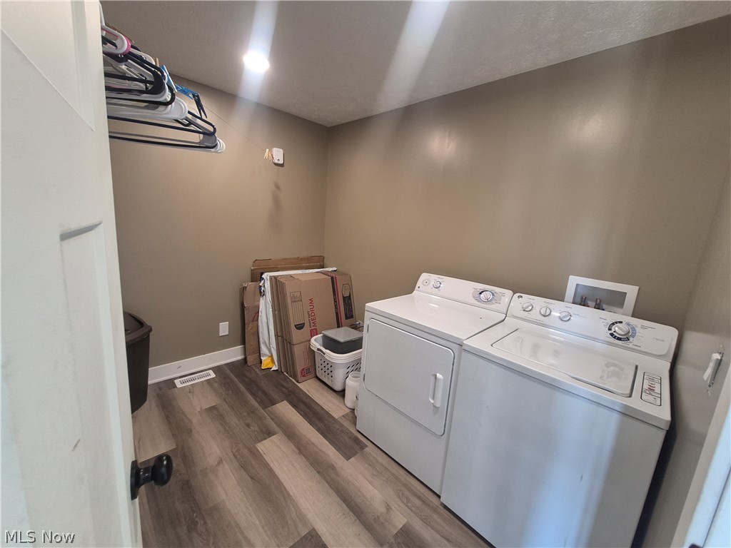 357 State Road NW Warren OH 44483
