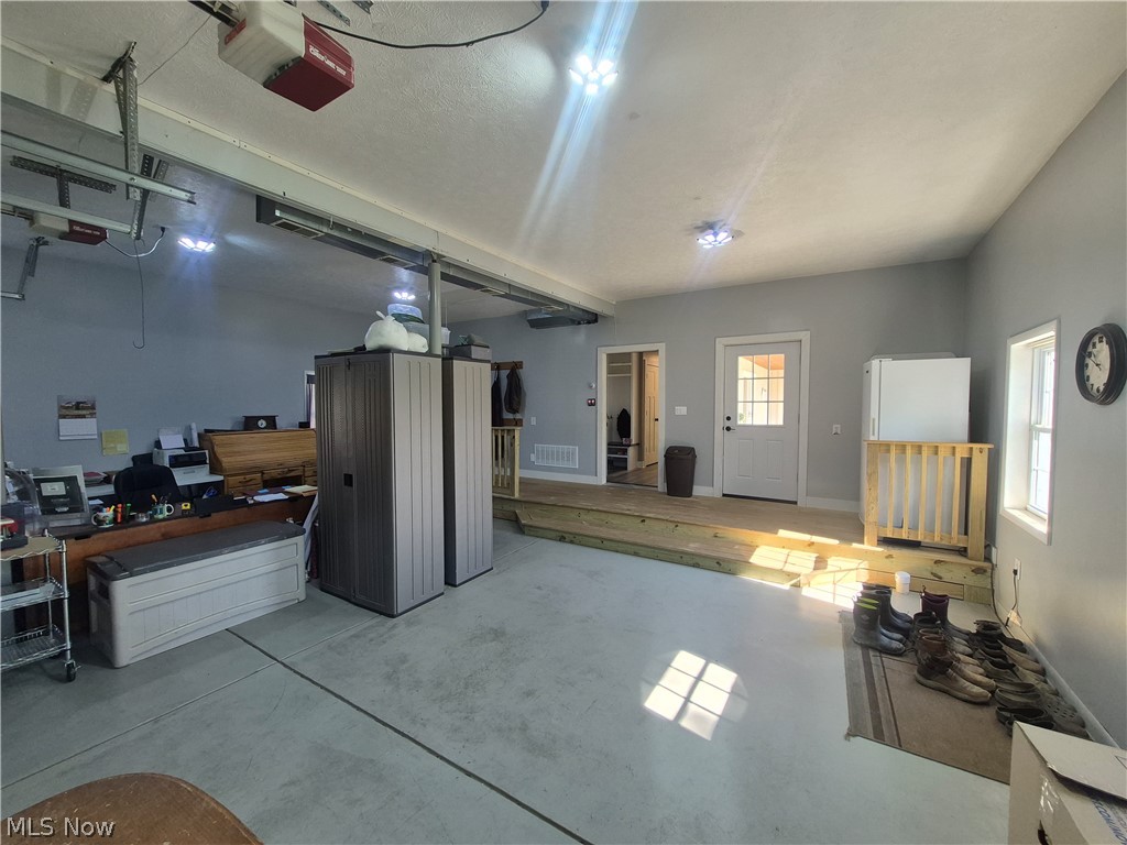 357 State Road NW Warren OH 44483