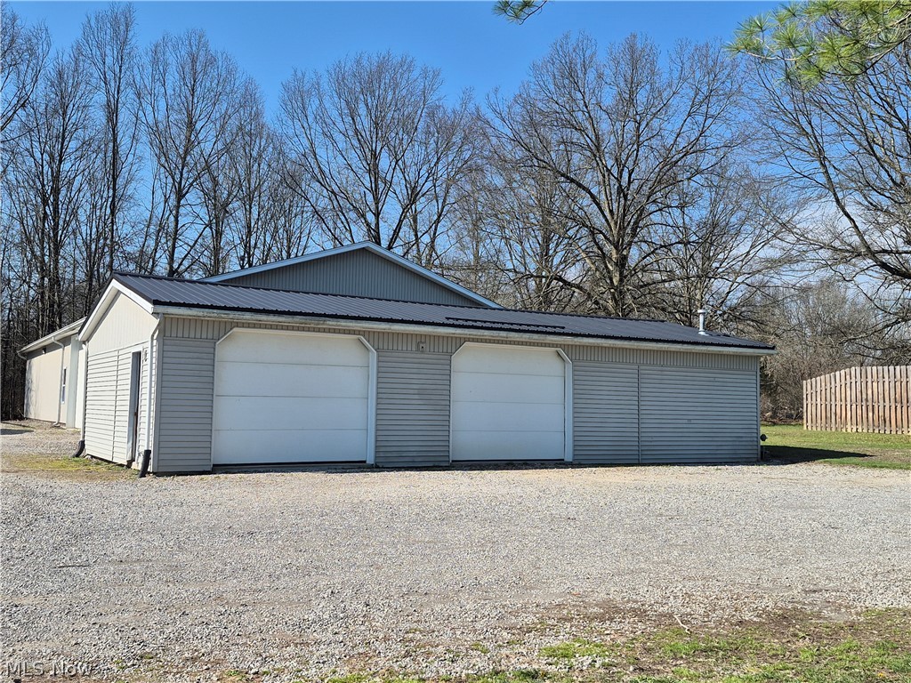 357 State Road NW Warren OH 44483