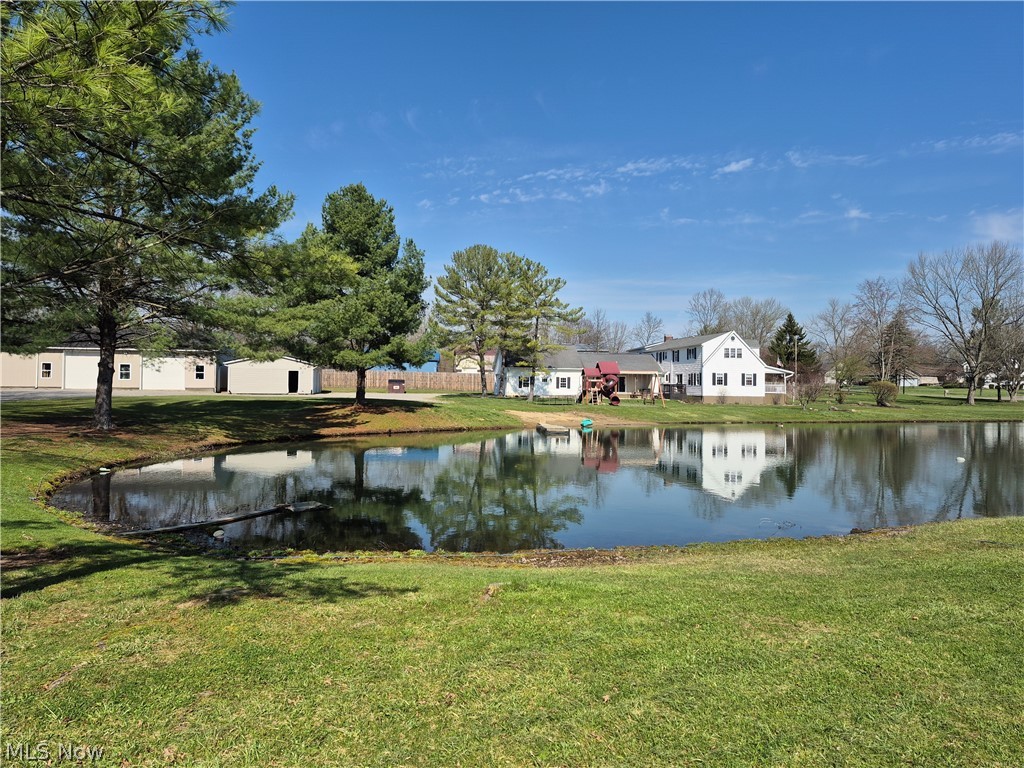 357 State Road NW Warren OH 44483