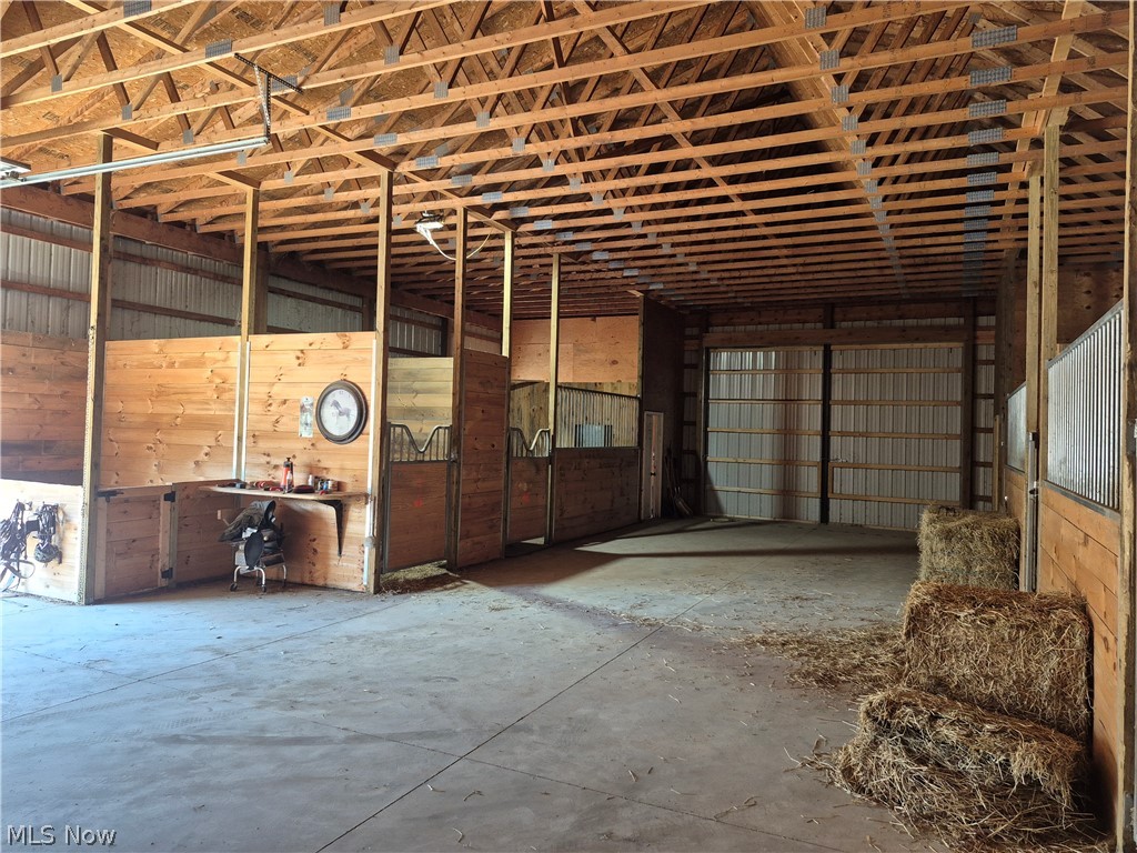 357 State Road NW Warren OH 44483
