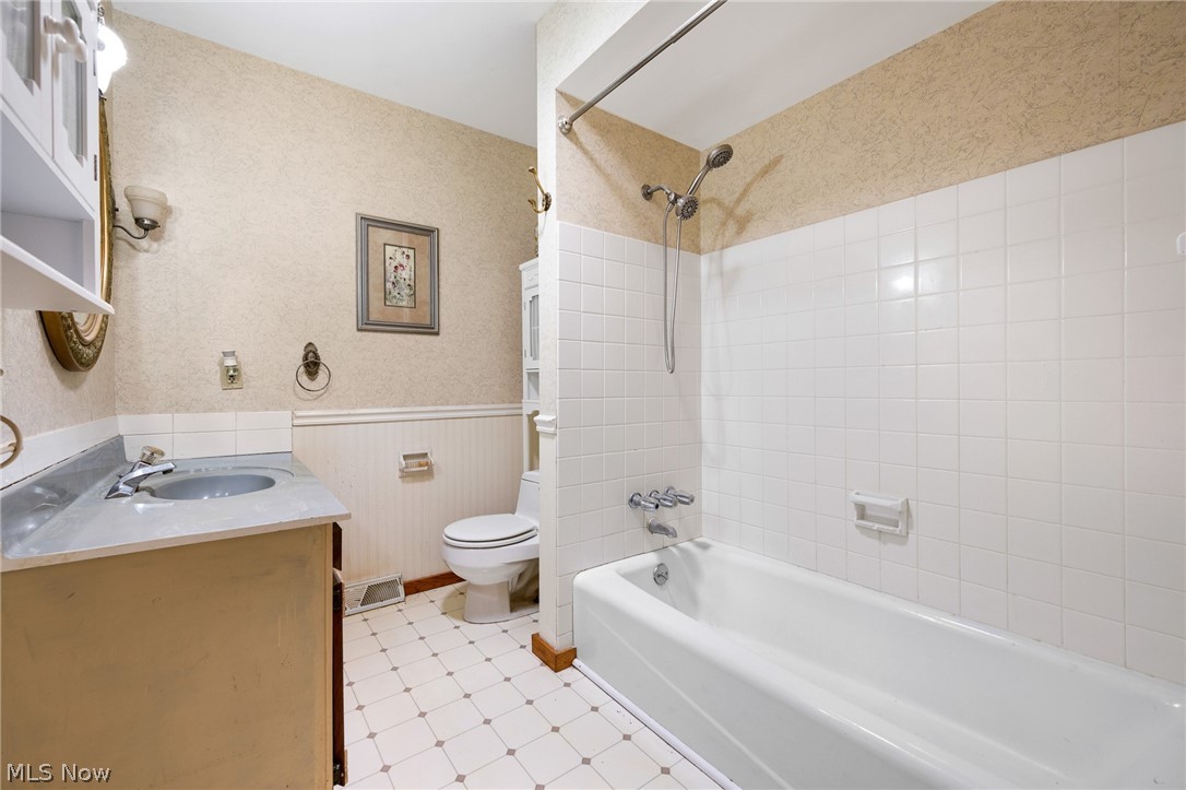 2214 Conwill Road Stow OH 44224