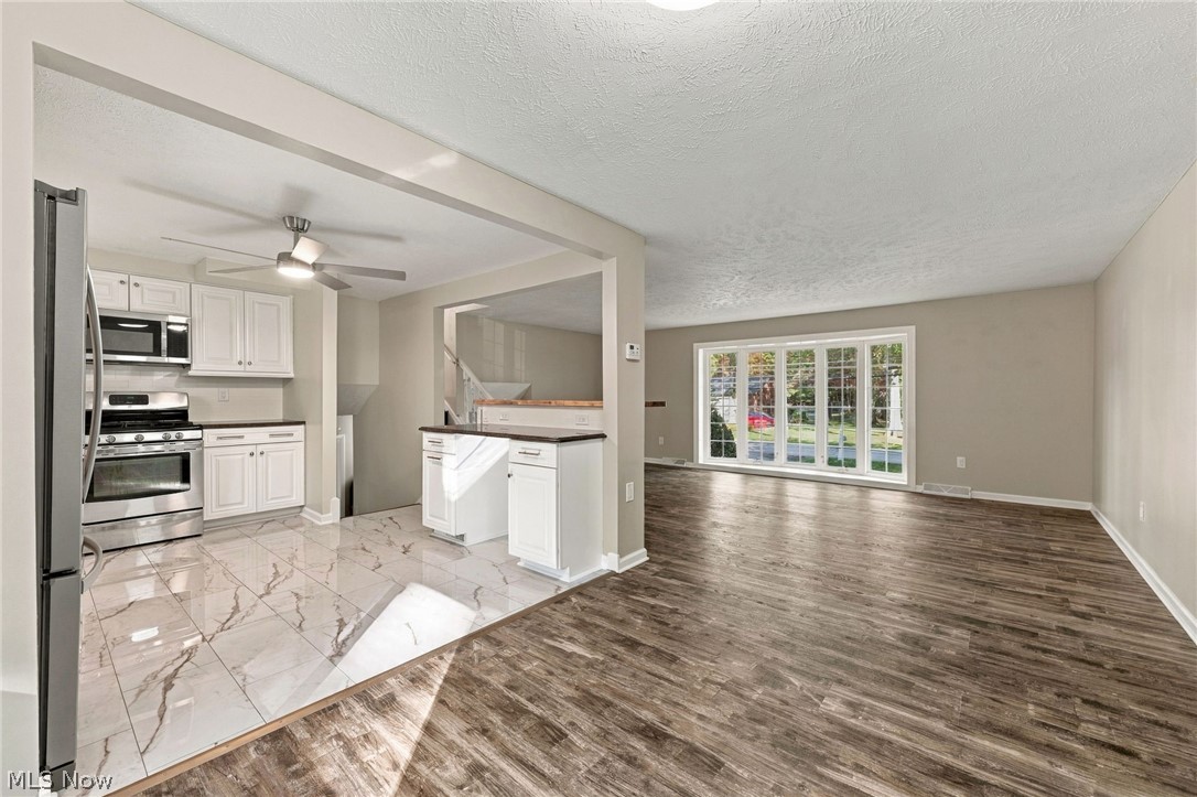 6004 Collins Road Mentor OH 44060