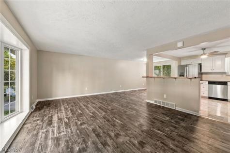 6004 Collins Road Mentor OH 44060