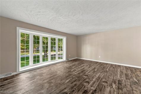 6004 Collins Road Mentor OH 44060