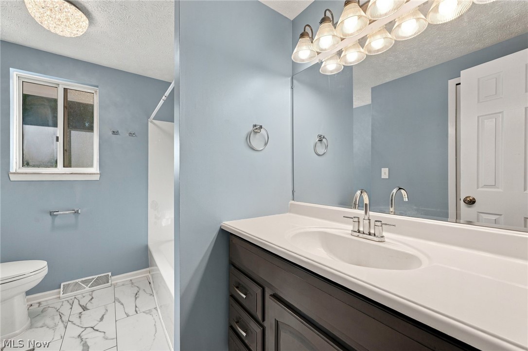 6004 Collins Road Mentor OH 44060