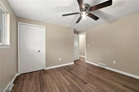 6004 Collins Road Mentor OH 44060
