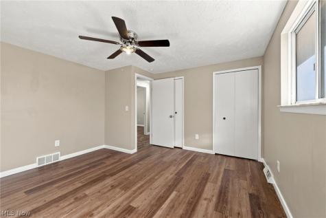 6004 Collins Road Mentor OH 44060